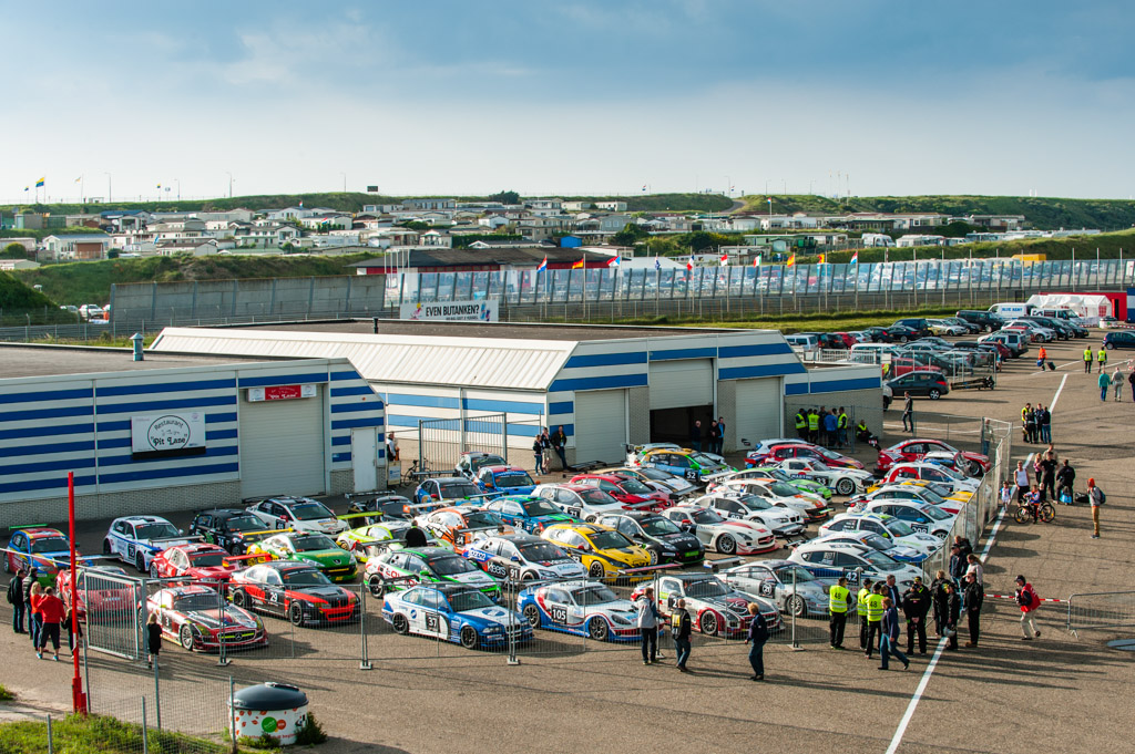 Alle biler i Parc Ferme for natten
(Foto: Stefan Mehl-Ludvigsen)